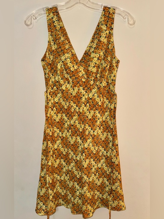 Betsey Johnson Dresses & Skirts - Vintage 90’s Betsey Johnson Yellow Tones Floral V-Neck Rayon Mini Dress